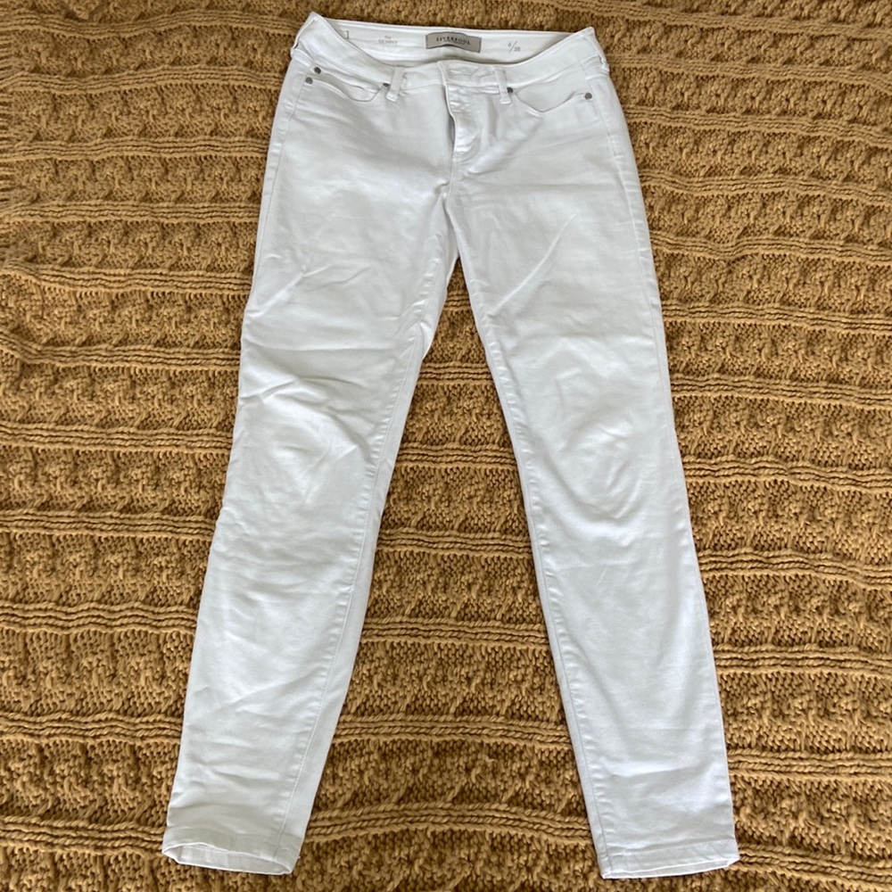 Skinny white jeans